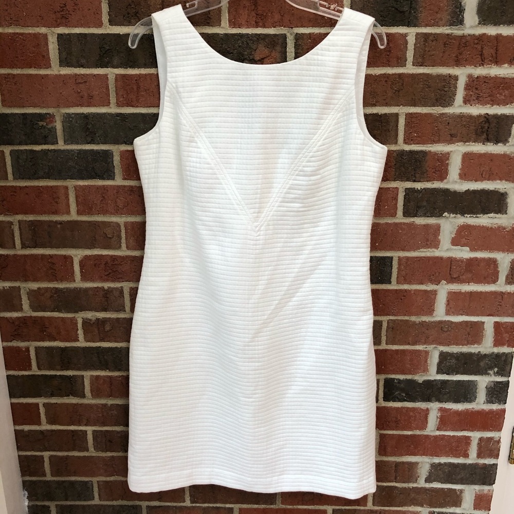 Women’s sleeveless sheath dress